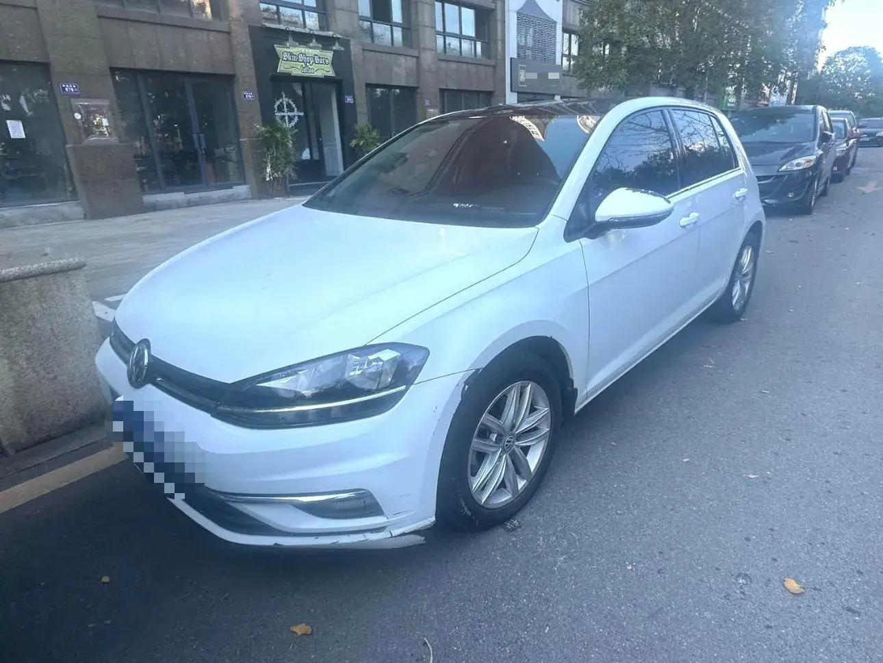 2018 VOLKSWAGEN GOLF view 1