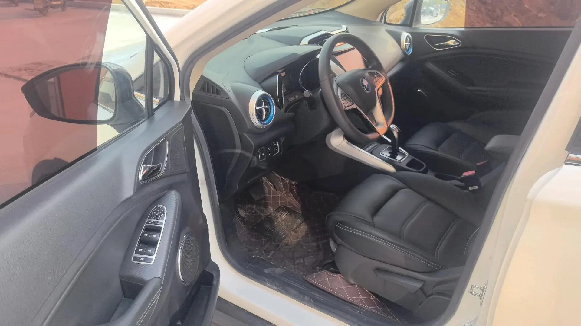 2019 BYD YUAN thumbnail 4