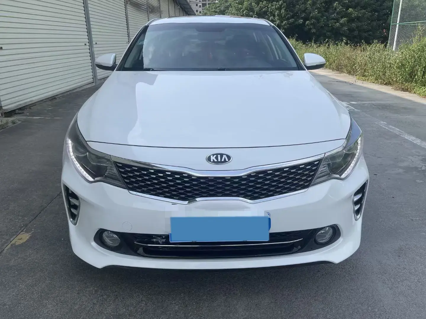 2016 KIA K5 thumbnail 2