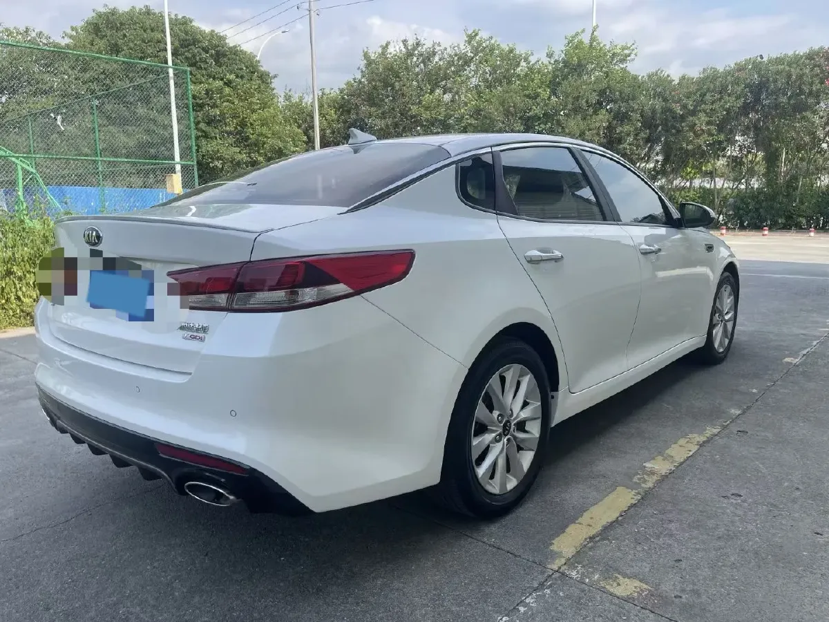 2016 Kia K5 2.0L 161HP L4 6AT,autocango,china used car exporter,china ev exporter,chinese used car exporter,chinese used ev exporter