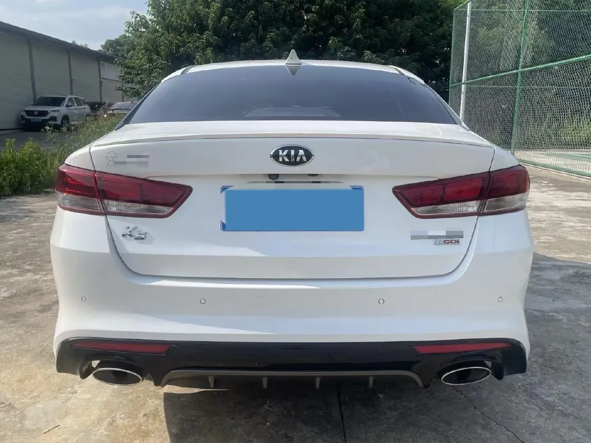 2016 Kia K5 2.0L 161HP L4 6AT,autocango,china used car exporter,china ev exporter,chinese used car exporter,chinese used ev exporter