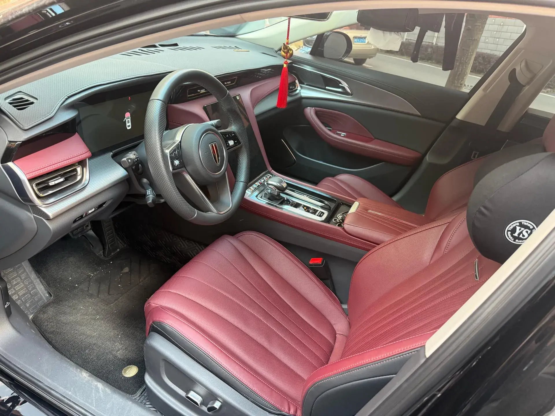 2024 HONGQI H5 thumbnail 3