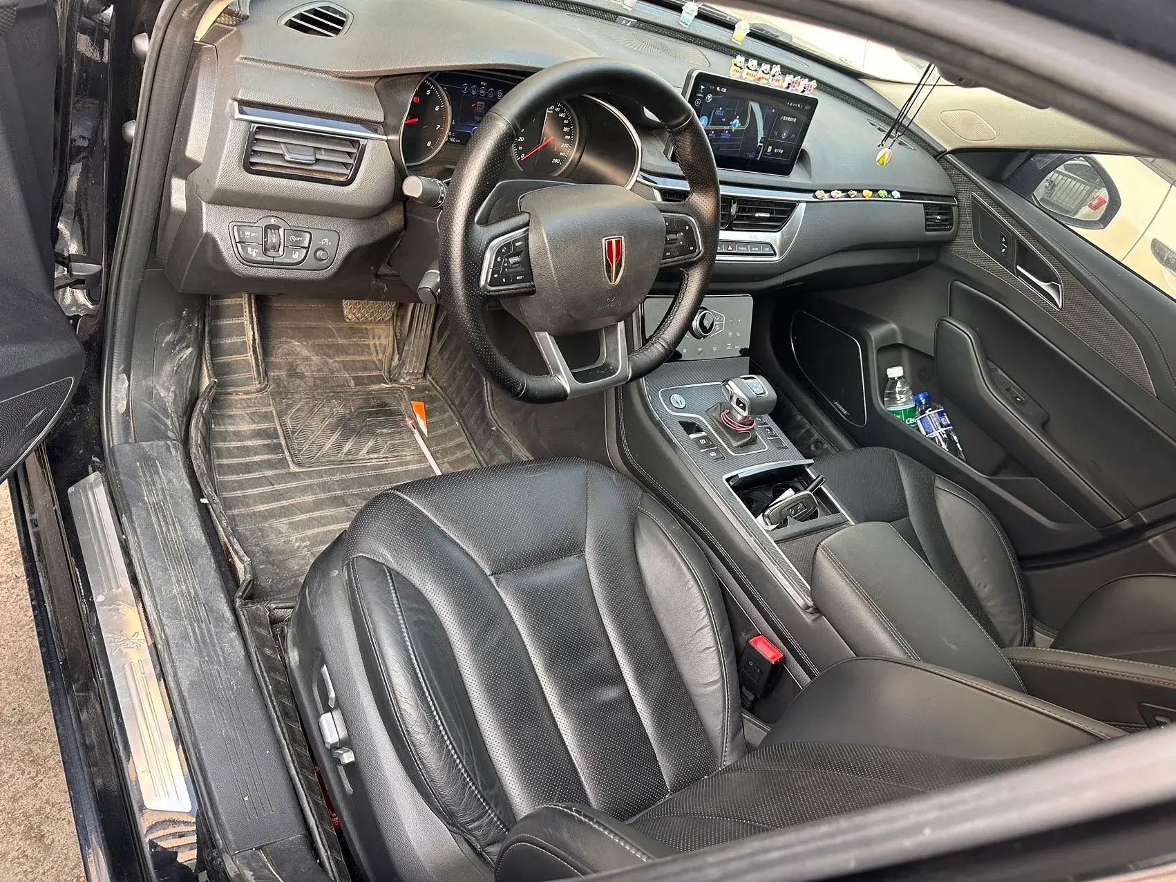 2020 HONGQI H5 thumbnail 2