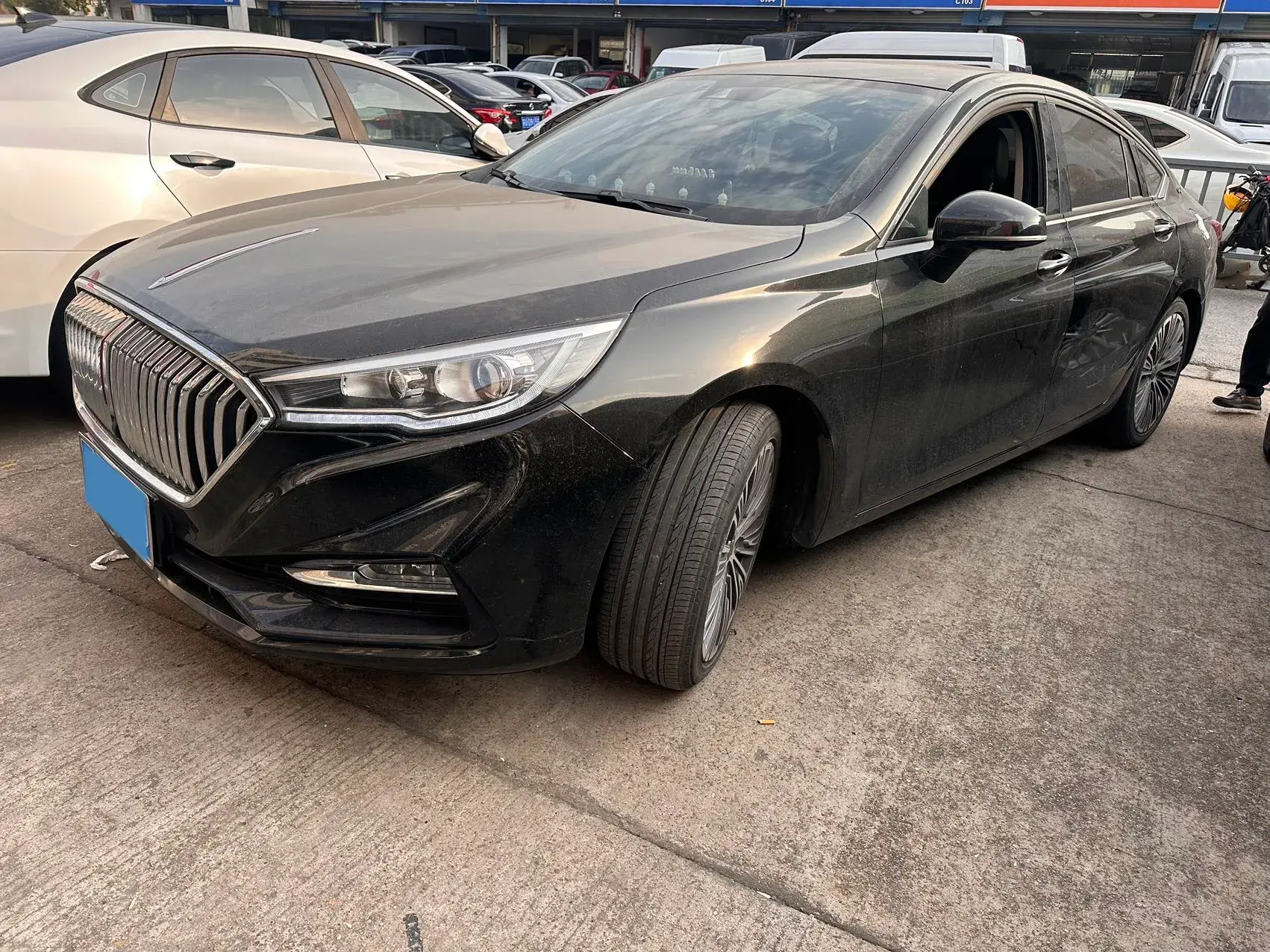 2020 HONGQI H5 view 1