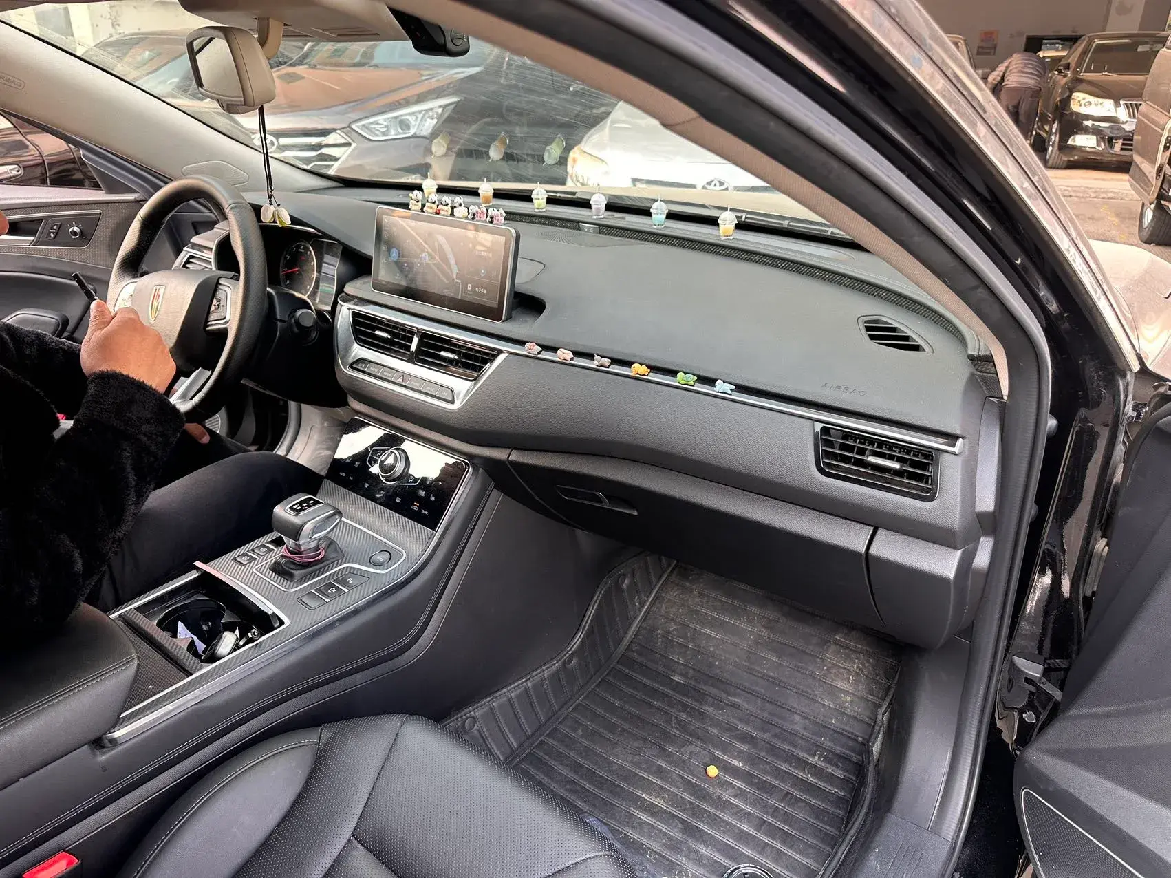 2020 HONGQI H5 thumbnail 4