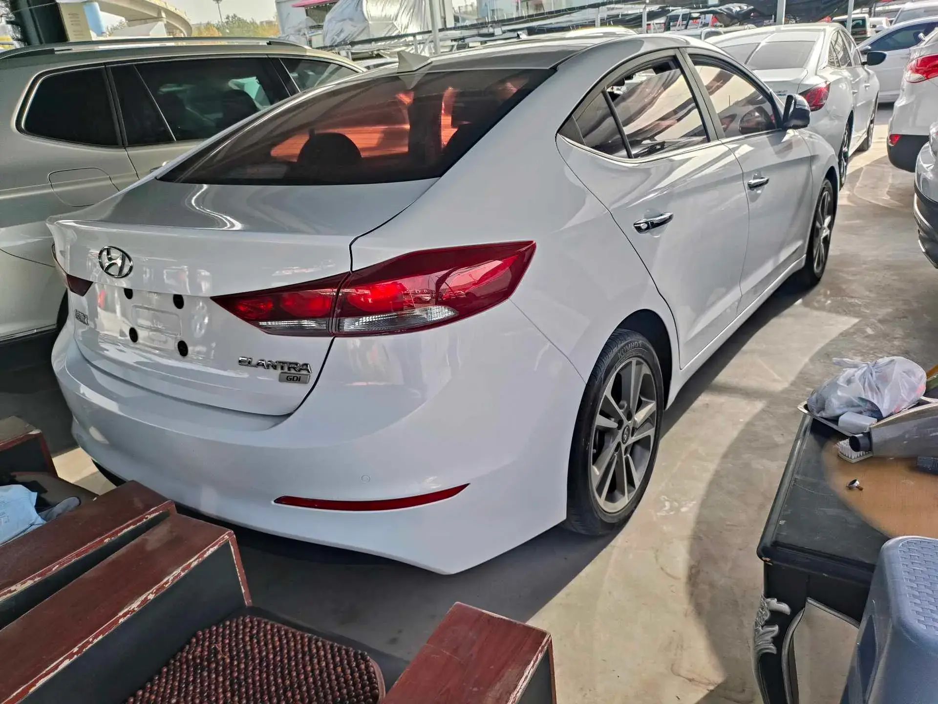 2016 HYUNDAI ELANTRA thumbnail 4