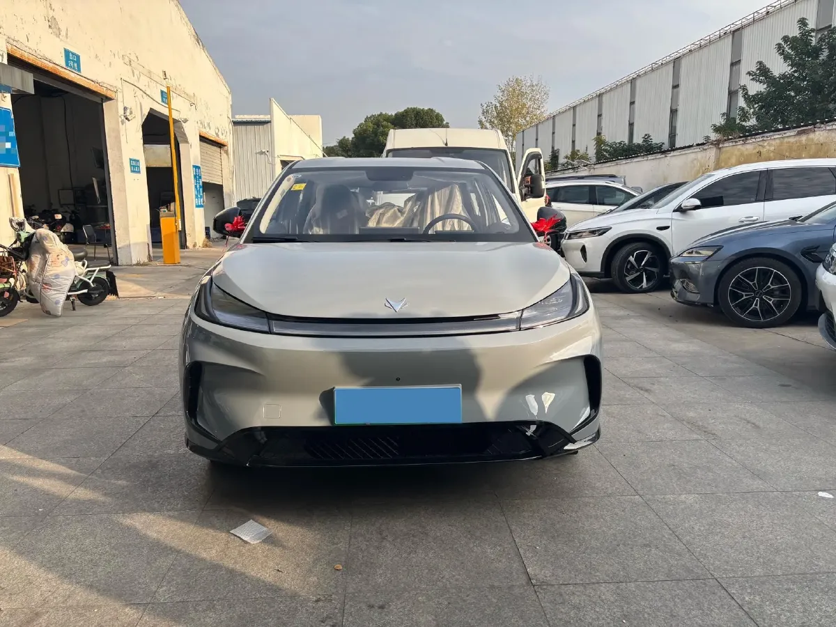 2025 ARCFOX T1 BEV,autocango,china used car exporter,china ev exporter,chinese used car exporter,chinese used ev exporter
