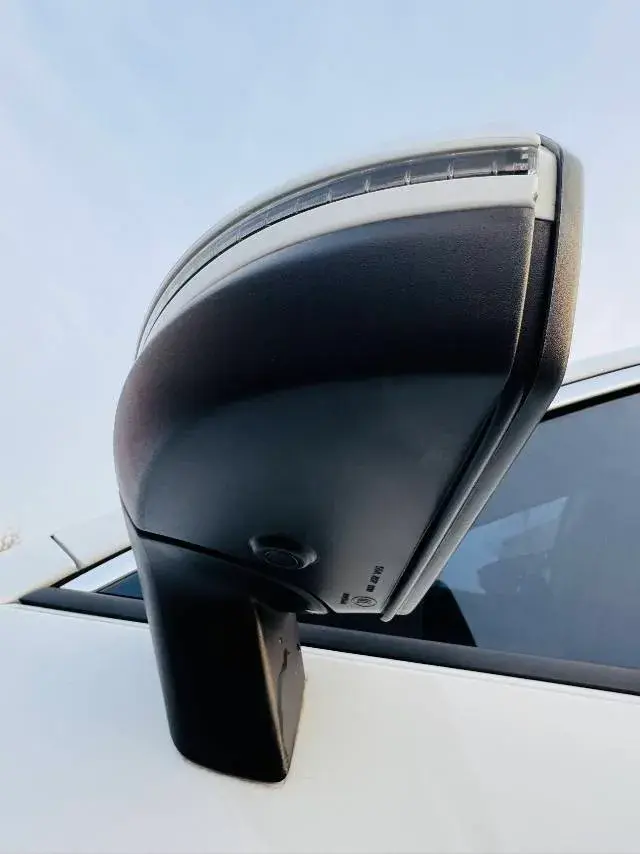 2021 VOLKSWAGEN TAYRON thumbnail 4