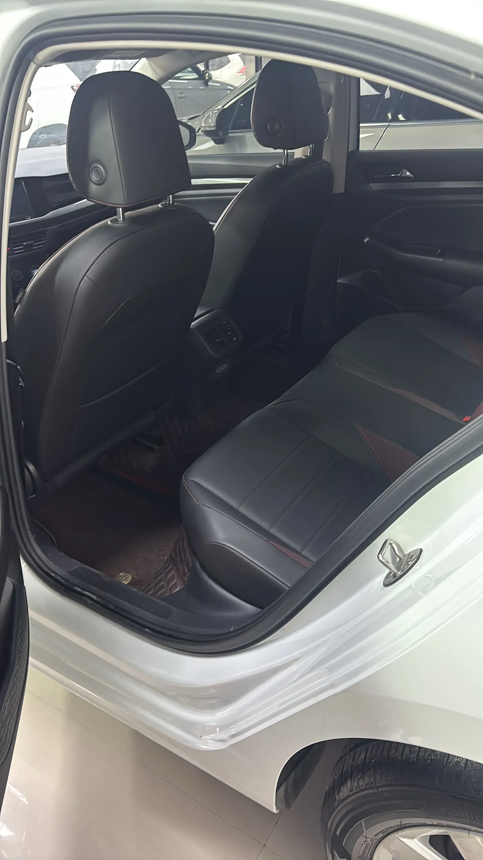 2020 VOLKSWAGEN BORA thumbnail 4