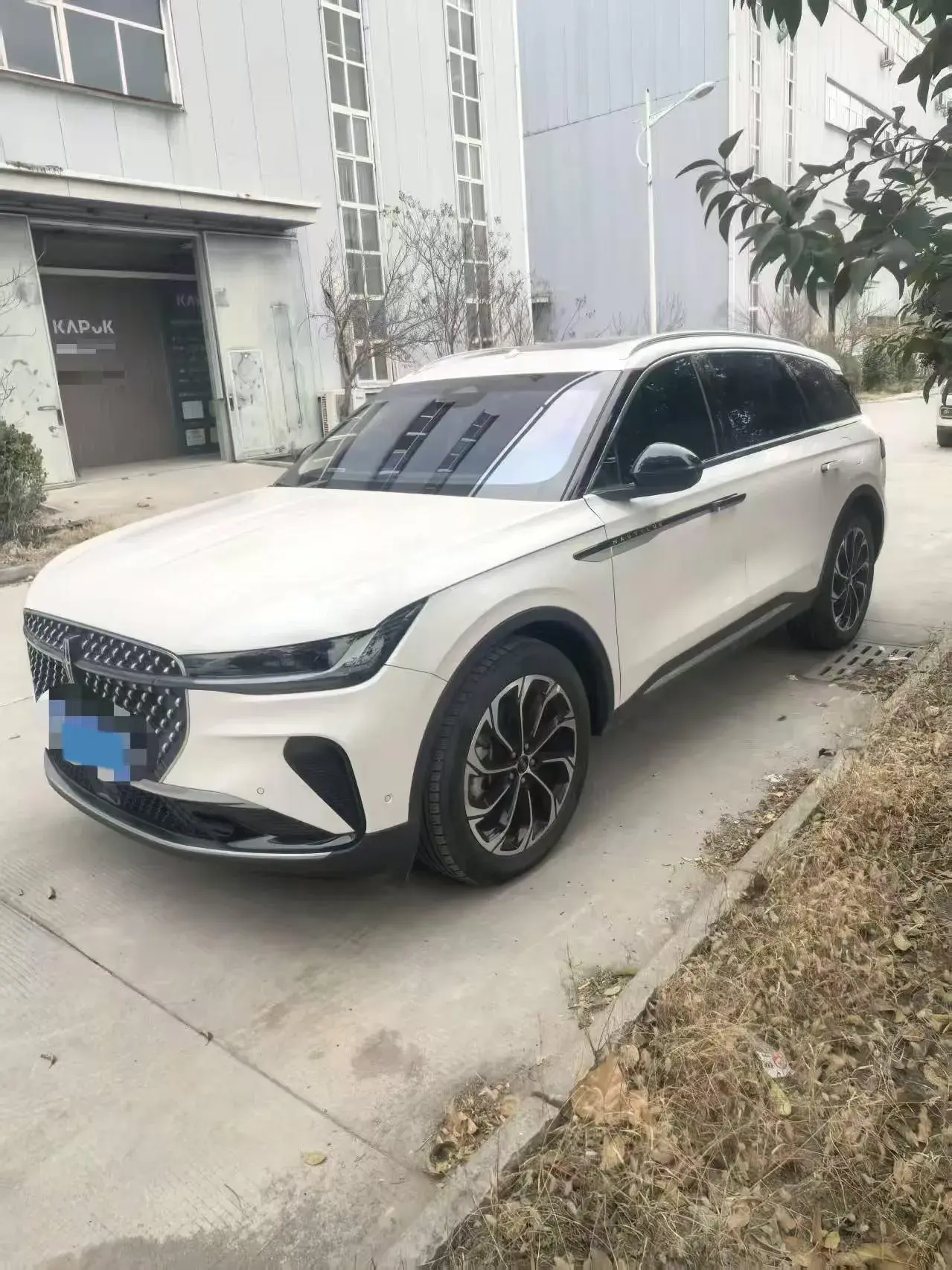 2023 LINCOLN NAUTILUS view 1