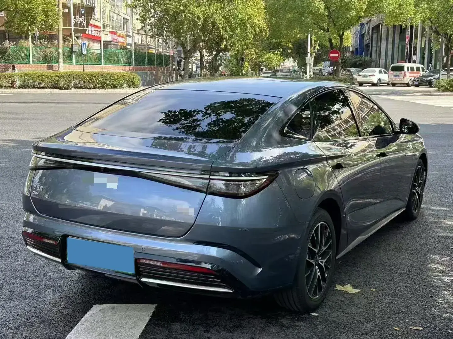 2023 BYD SEAL thumbnail 3