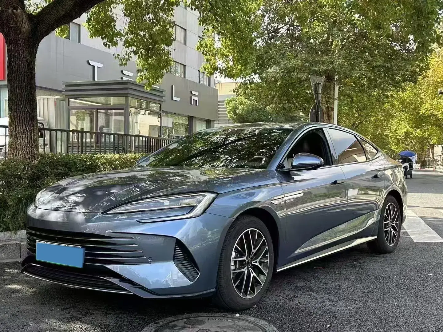 2023 BYD SEAL view 1