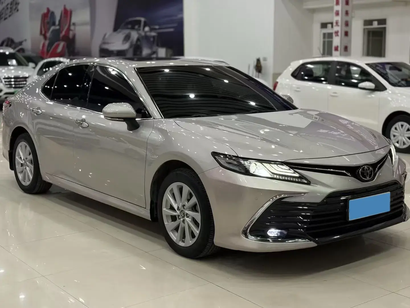 2021 TOYOTA CAMRY thumbnail 3