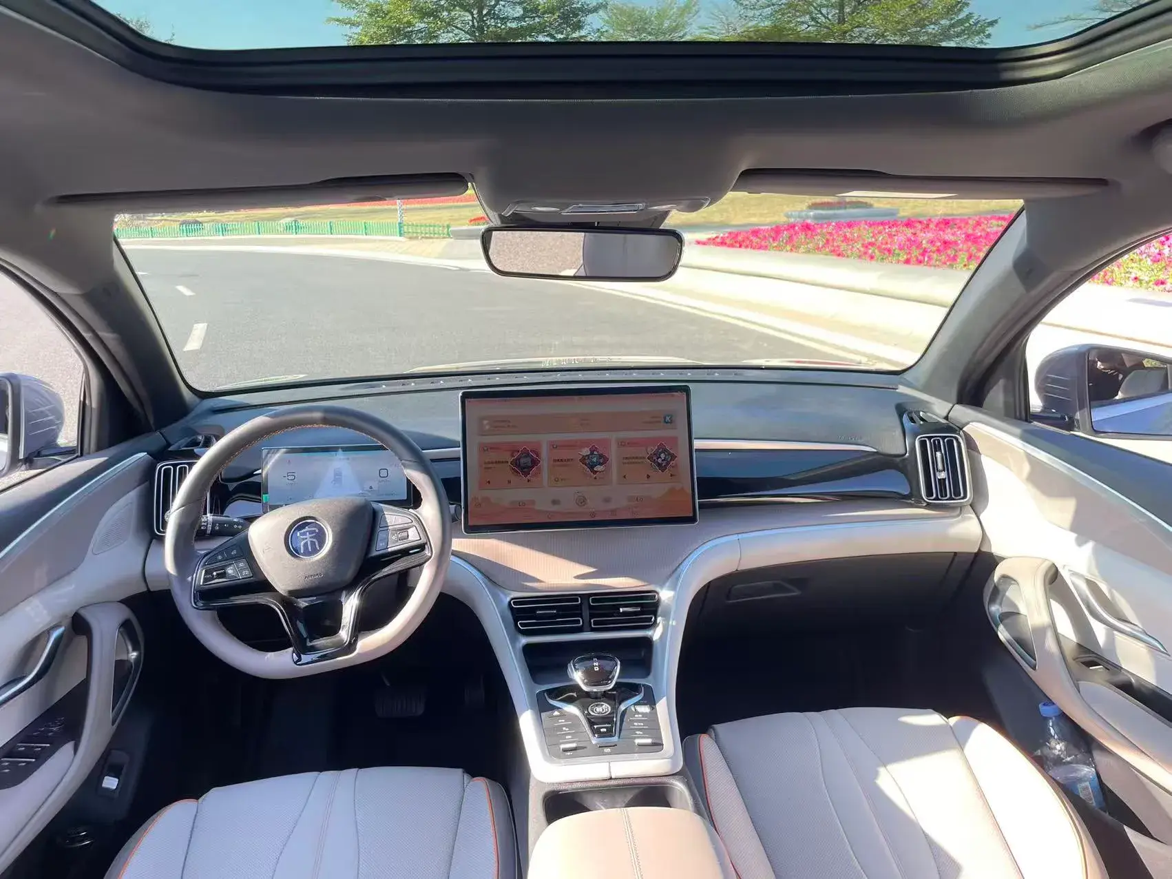 2024 BYD SONG thumbnail 3