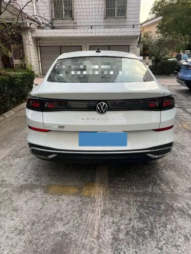 2025 VOLKSWAGEN LAMANDO thumbnail 4