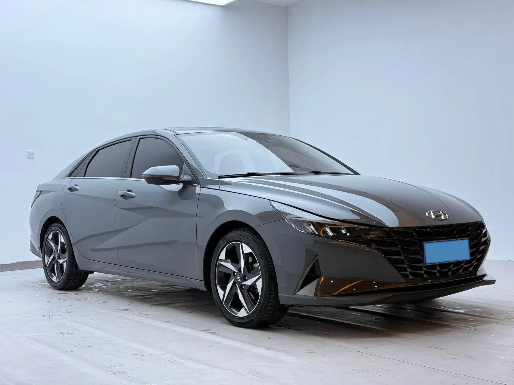 2021 HYUNDAI ELANTRA thumbnail 3