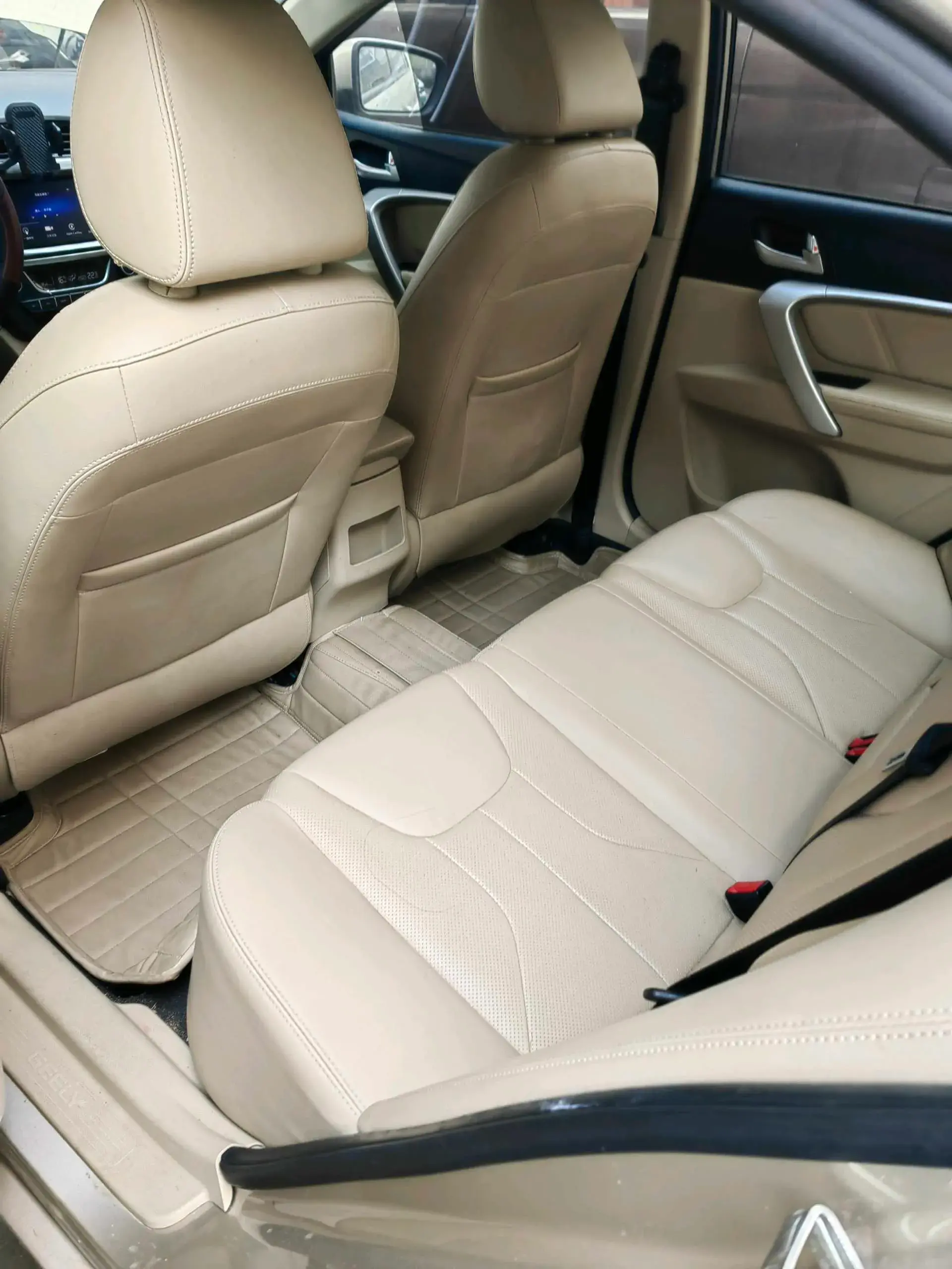 2017 GEELY EMGRAND thumbnail 3