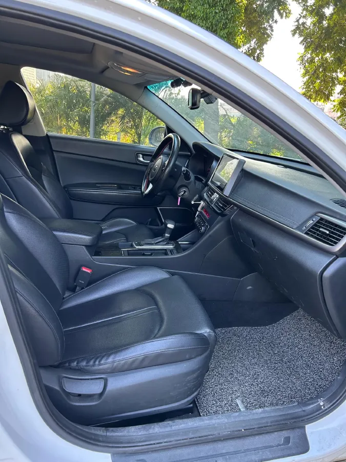 2016 Kia K5 2.0L 161HP L4 6AT,autocango,china used car exporter,china ev exporter,chinese used car exporter,chinese used ev exporter