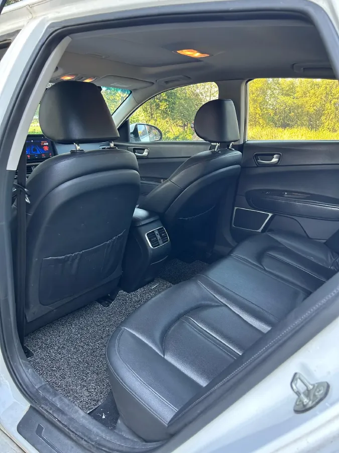 2016 Kia K5 2.0L 161HP L4 6AT,autocango,china used car exporter,china ev exporter,chinese used car exporter,chinese used ev exporter