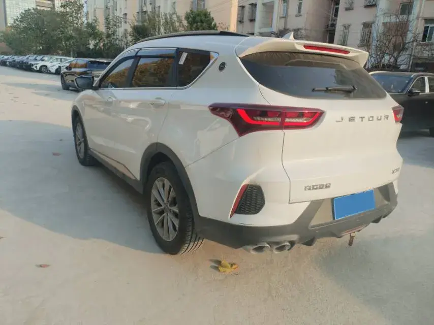 2024 JETOUR X70 thumbnail 3