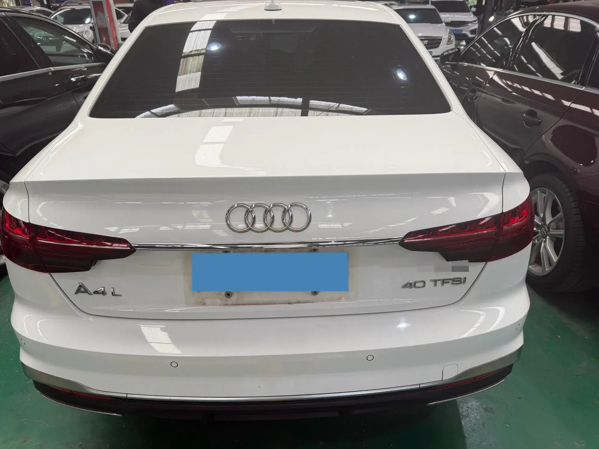 2022 AUDI A4L thumbnail 4