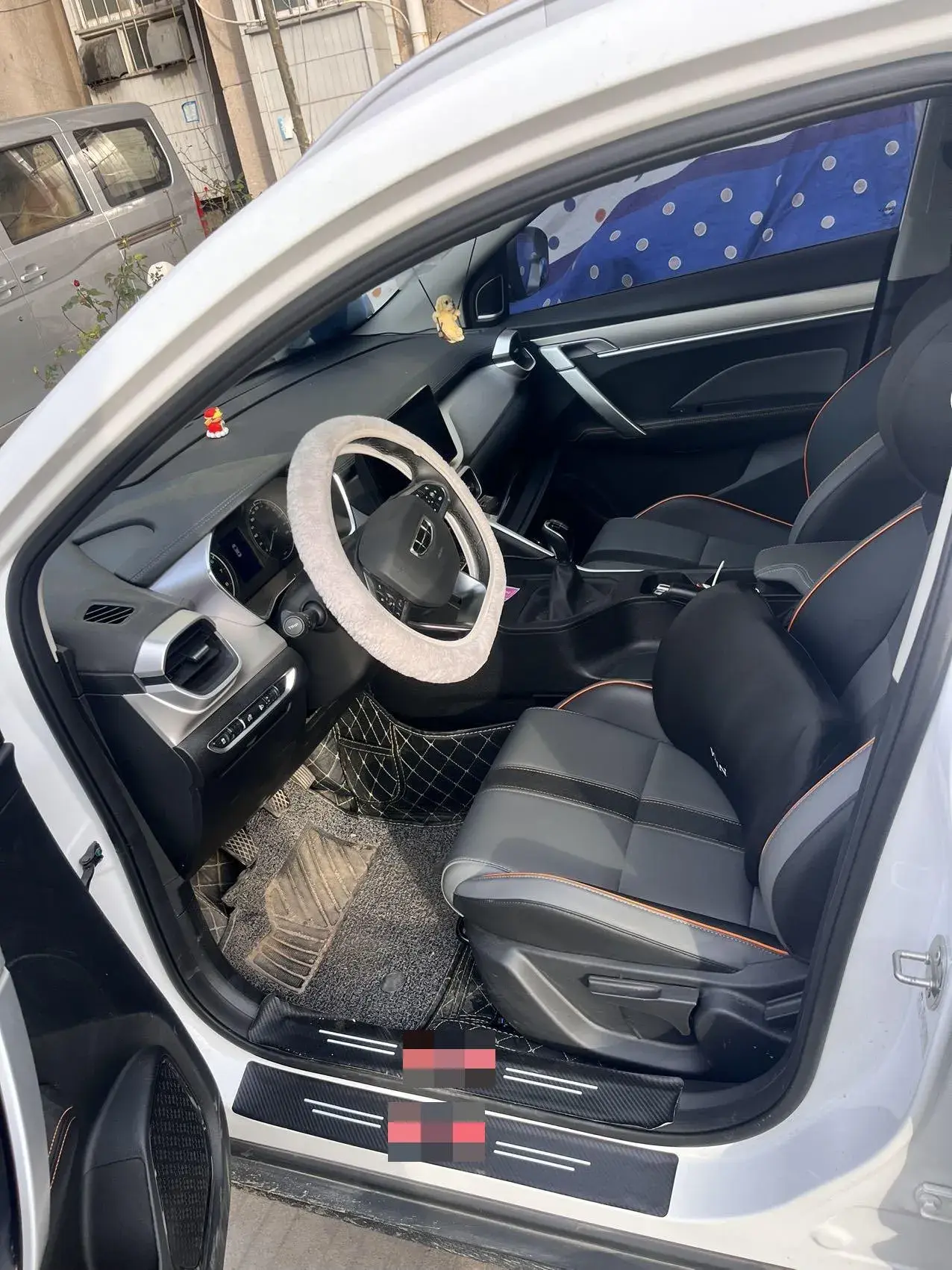 2023 GEELY COOLRAY thumbnail 2