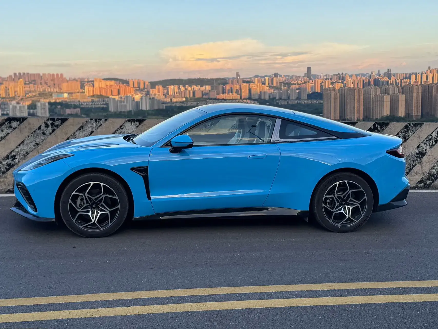 2023 NETA GT thumbnail 2