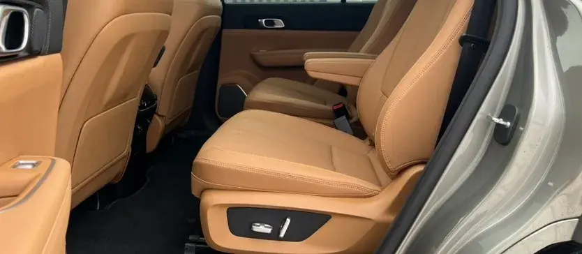 2021 LI ONE thumbnail 3