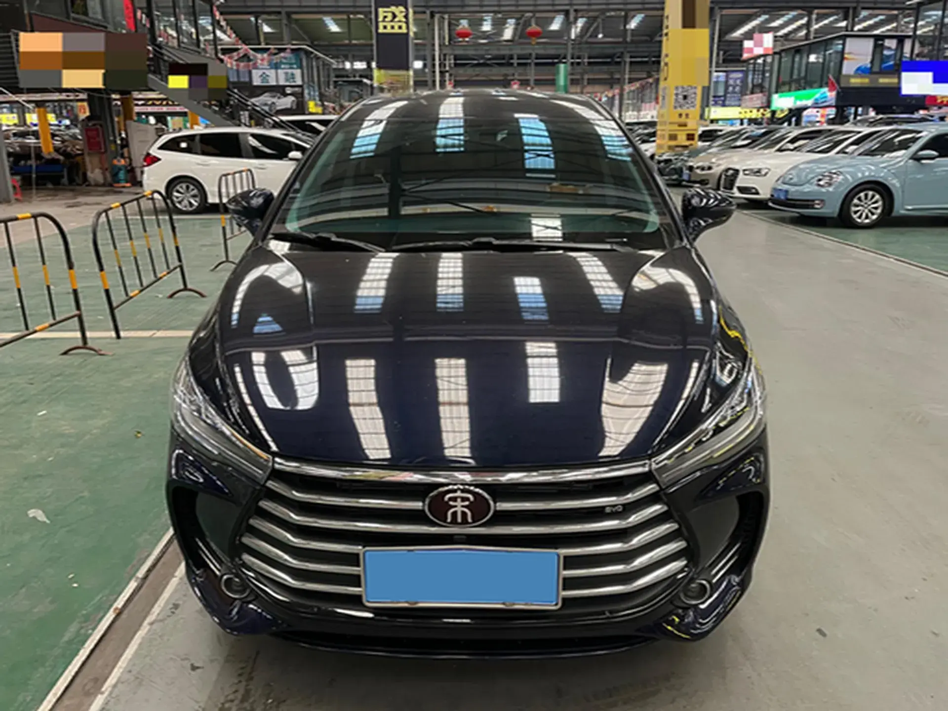 2018 BYD SONG thumbnail 3