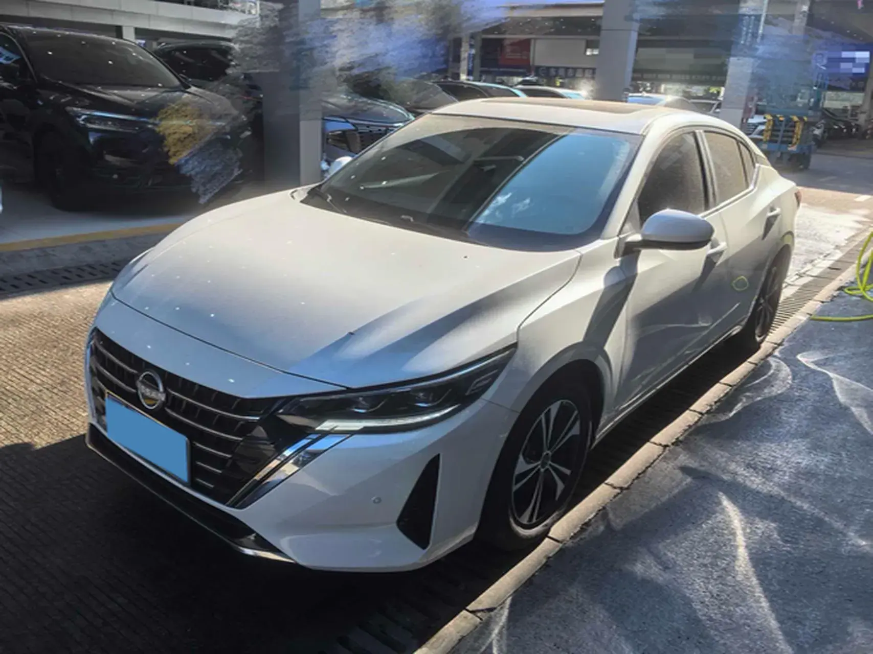 2023 NISSAN SYLPHY view 1