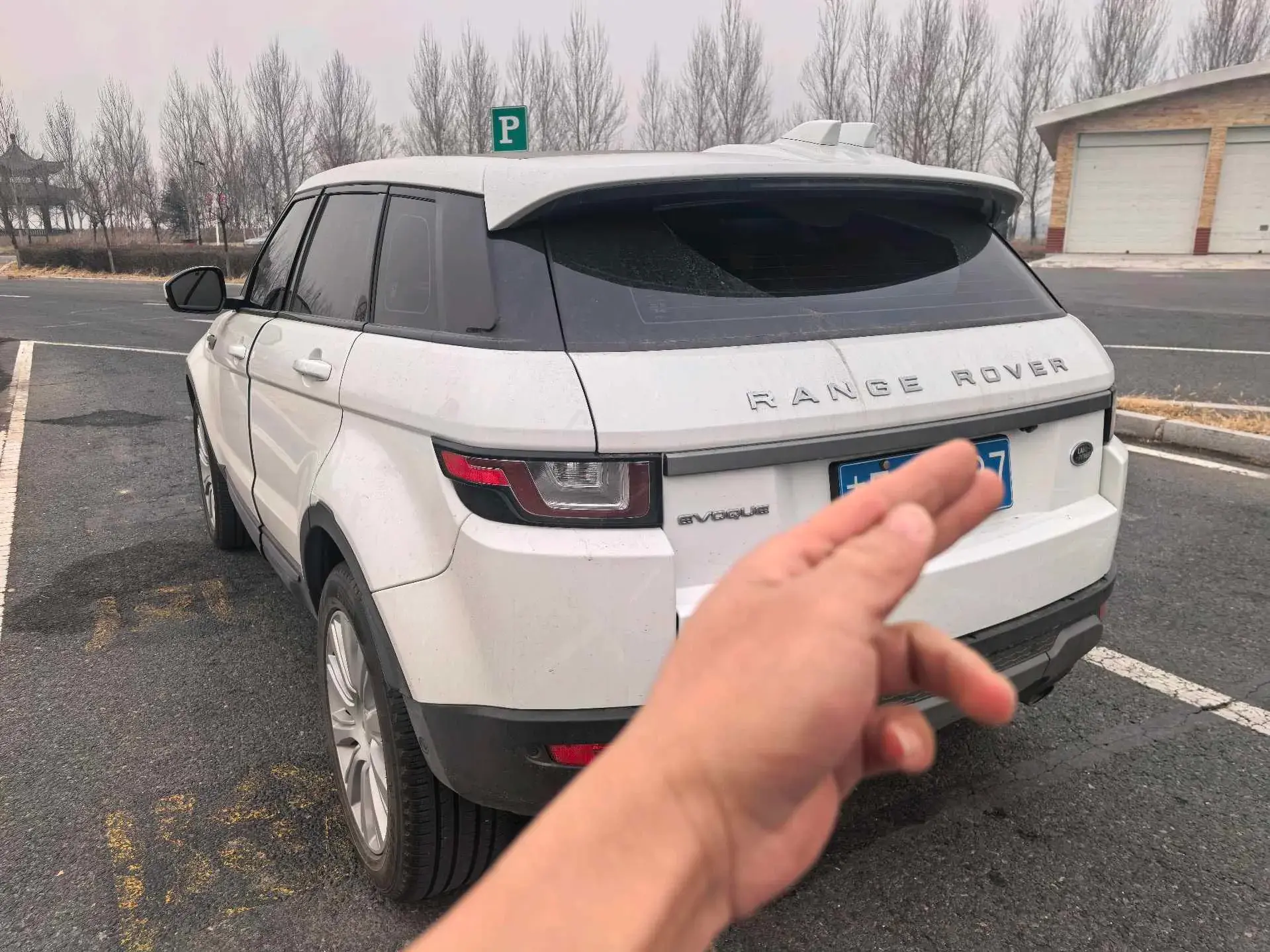2018 LAND ROVER thumbnail 3