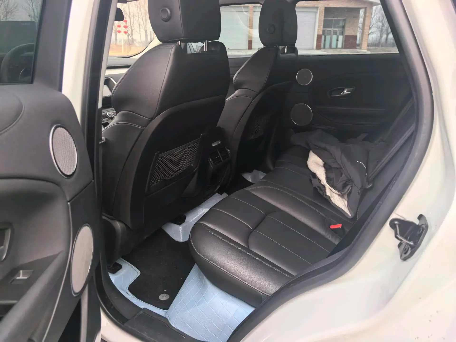 2018 LAND ROVER thumbnail 4