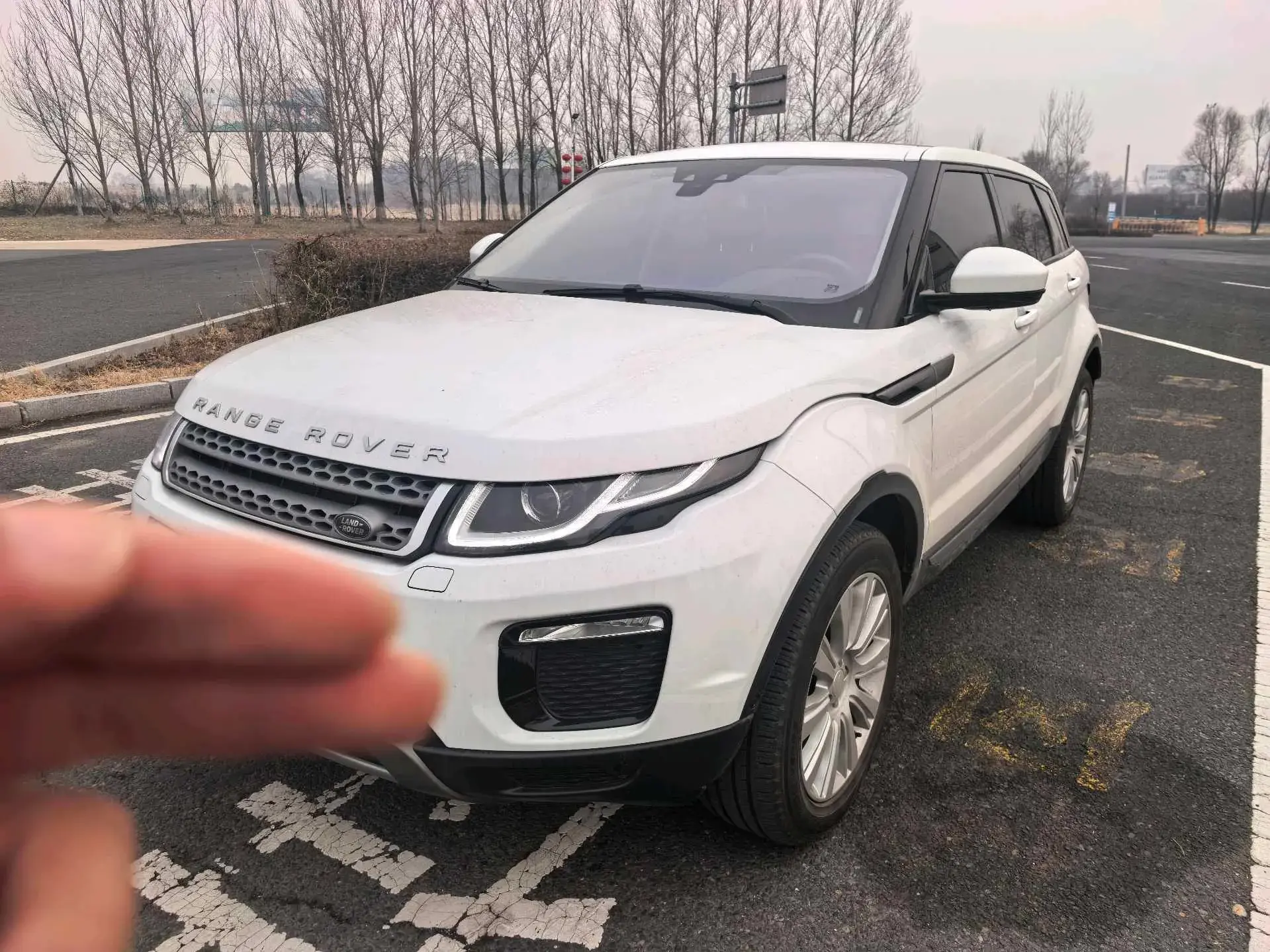 2018 LAND ROVER view 1