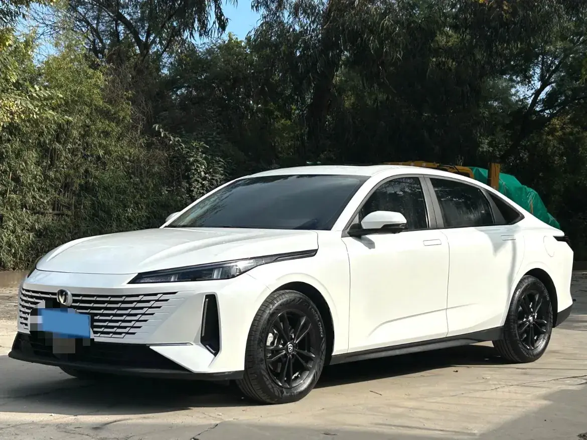 2023 ChangAn Lamore 1.5T 170HP L4 7DCT