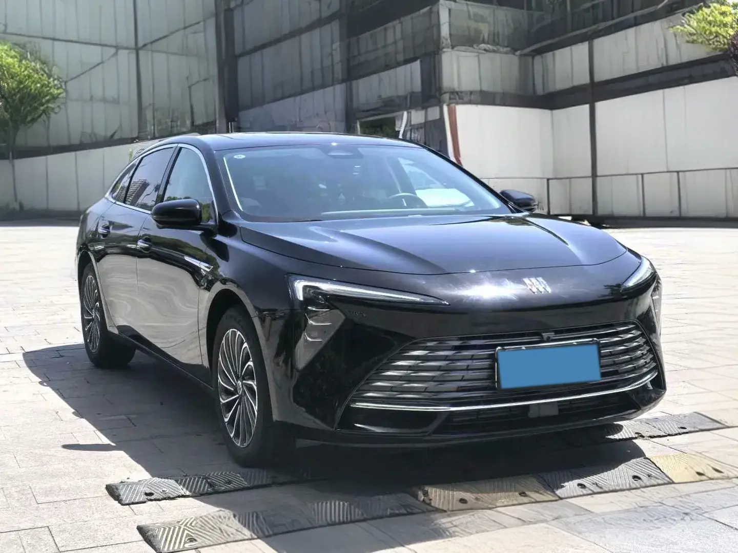 2024 BUICK LARCOSSE thumbnail 3