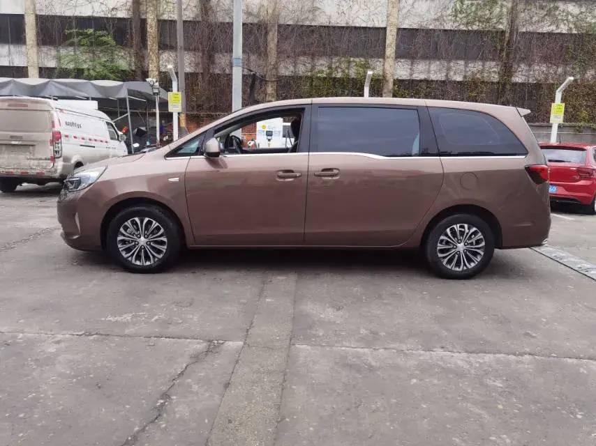 2021 BUICK GL8 thumbnail 3