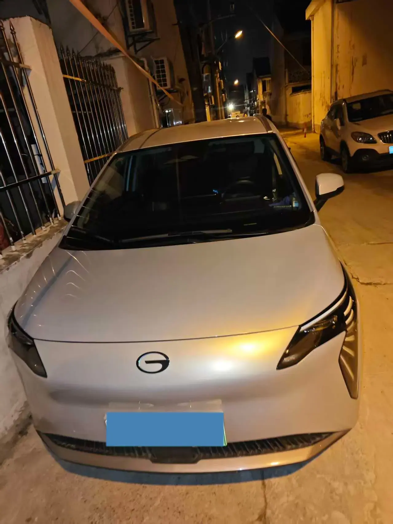 2025 AION Y thumbnail 2