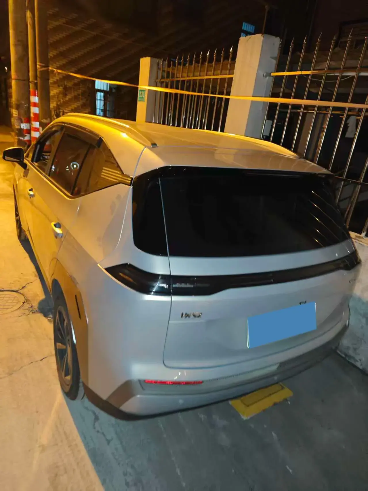 2025 AION Y thumbnail 3