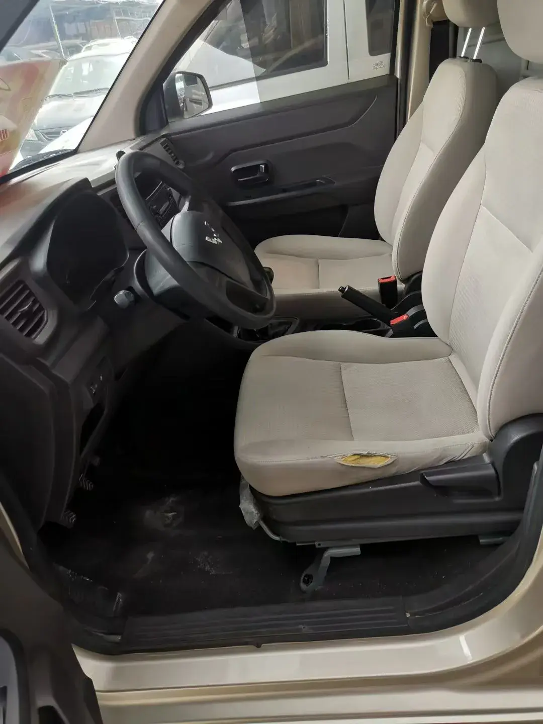 2019 WULING HONGGUANG thumbnail 4