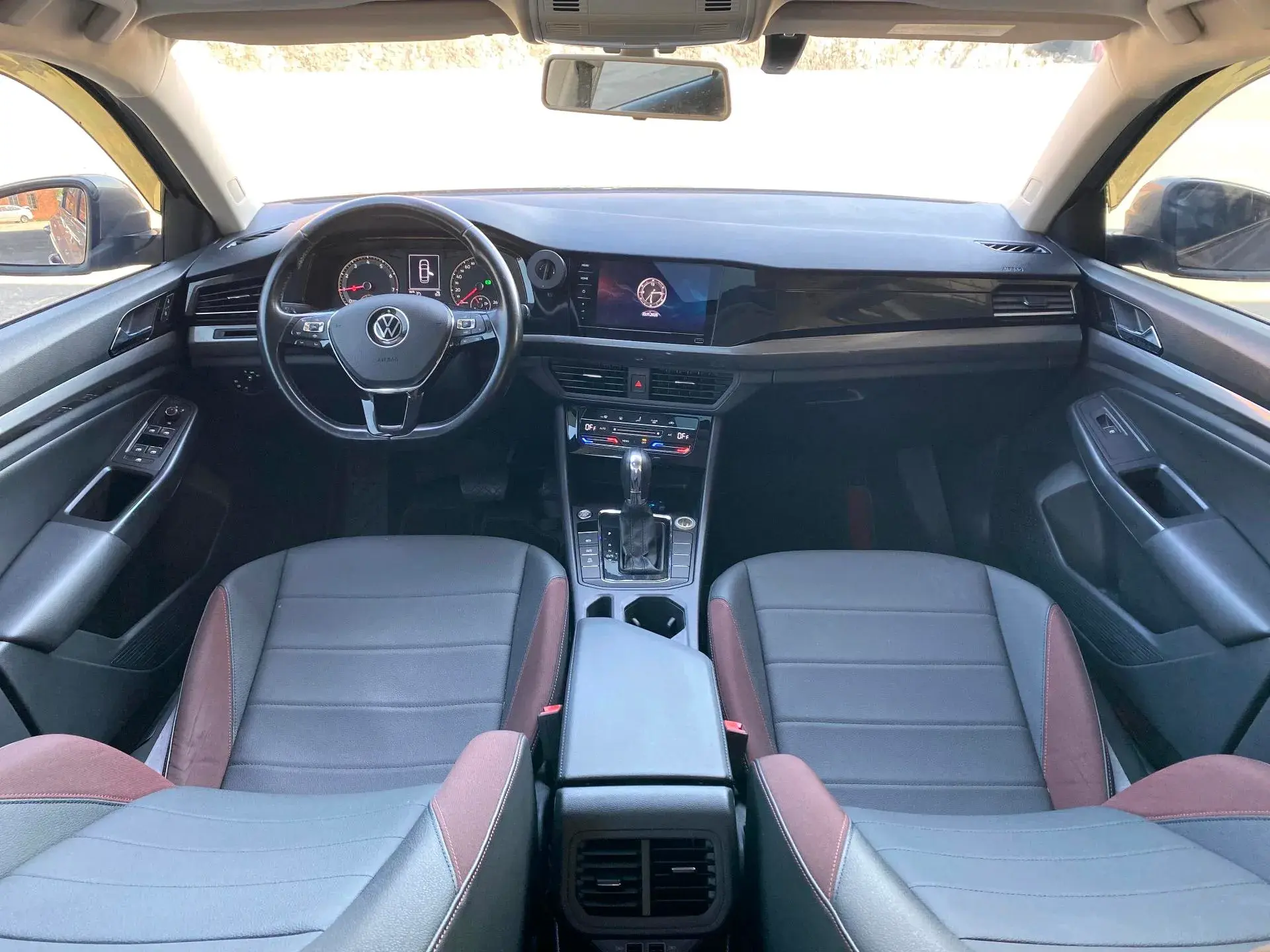 2020 VOLKSWAGEN BORA thumbnail 4