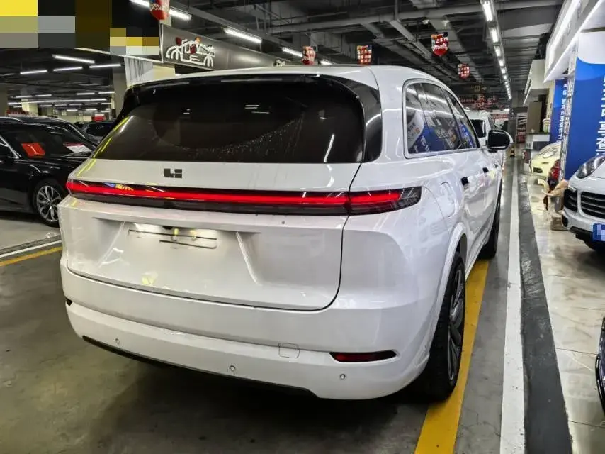 2024 LI L7 thumbnail 3