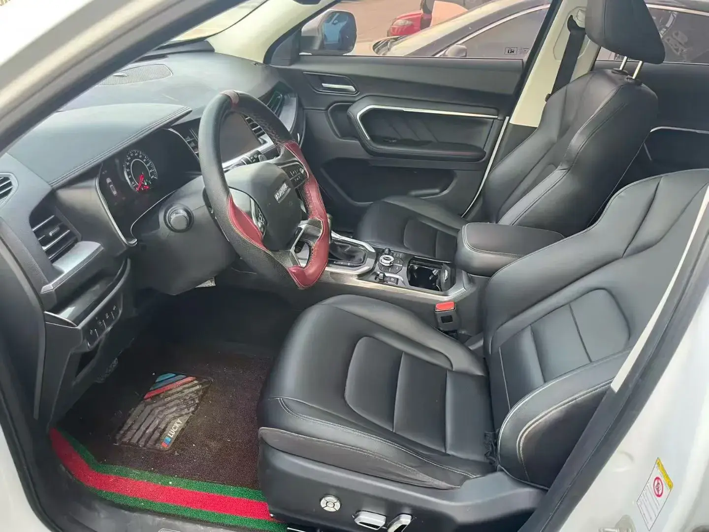 2017 HAVAL H6 thumbnail 4