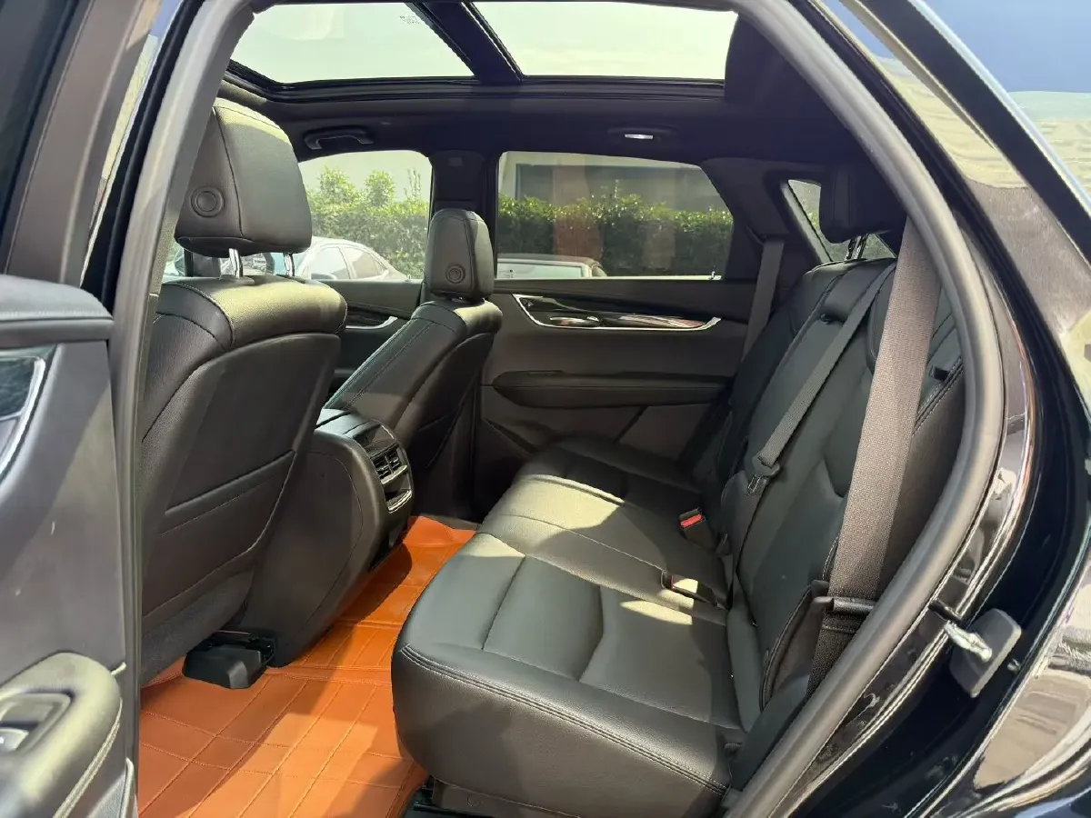 2021 Cadillac XT5 2.0T 237HP L4 9AT,autocango,china used car exporter,china ev exporter,chinese used car exporter,chinese used ev exporter