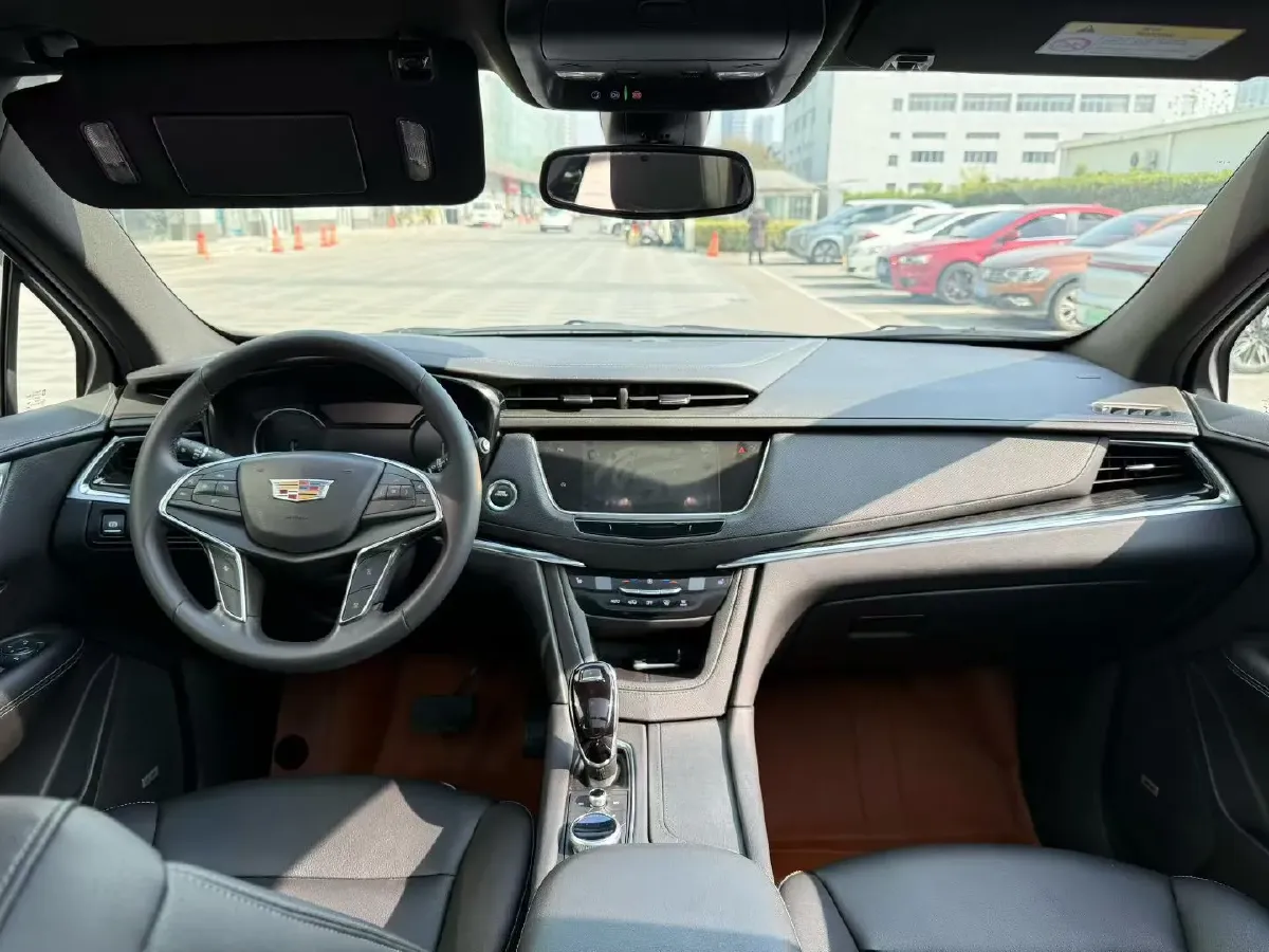 2021 Cadillac XT5 2.0T 237HP L4 9AT,autocango,china used car exporter,china ev exporter,chinese used car exporter,chinese used ev exporter