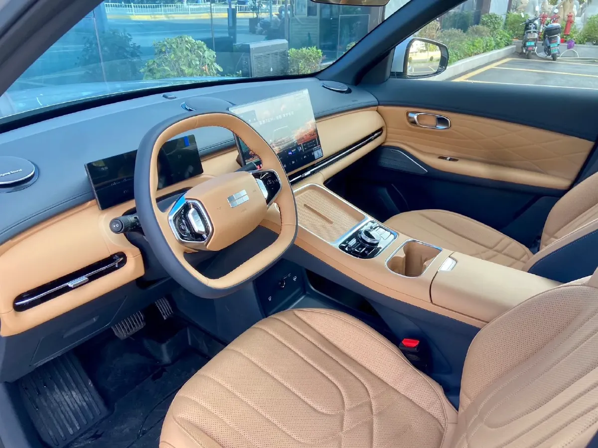 2025 Geely Galaxy Starship 7 1.5L 112HP L4 1DHT PHEV 19.09KWH,autocango,china used car exporter,china ev exporter,chinese used car exporter,chinese used ev exporter