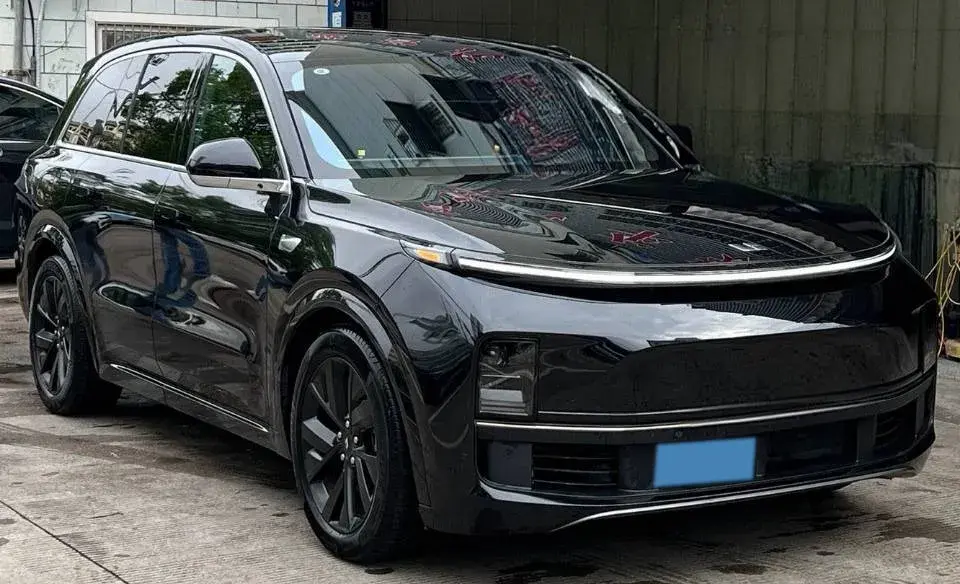 2023 LI L8 thumbnail 3