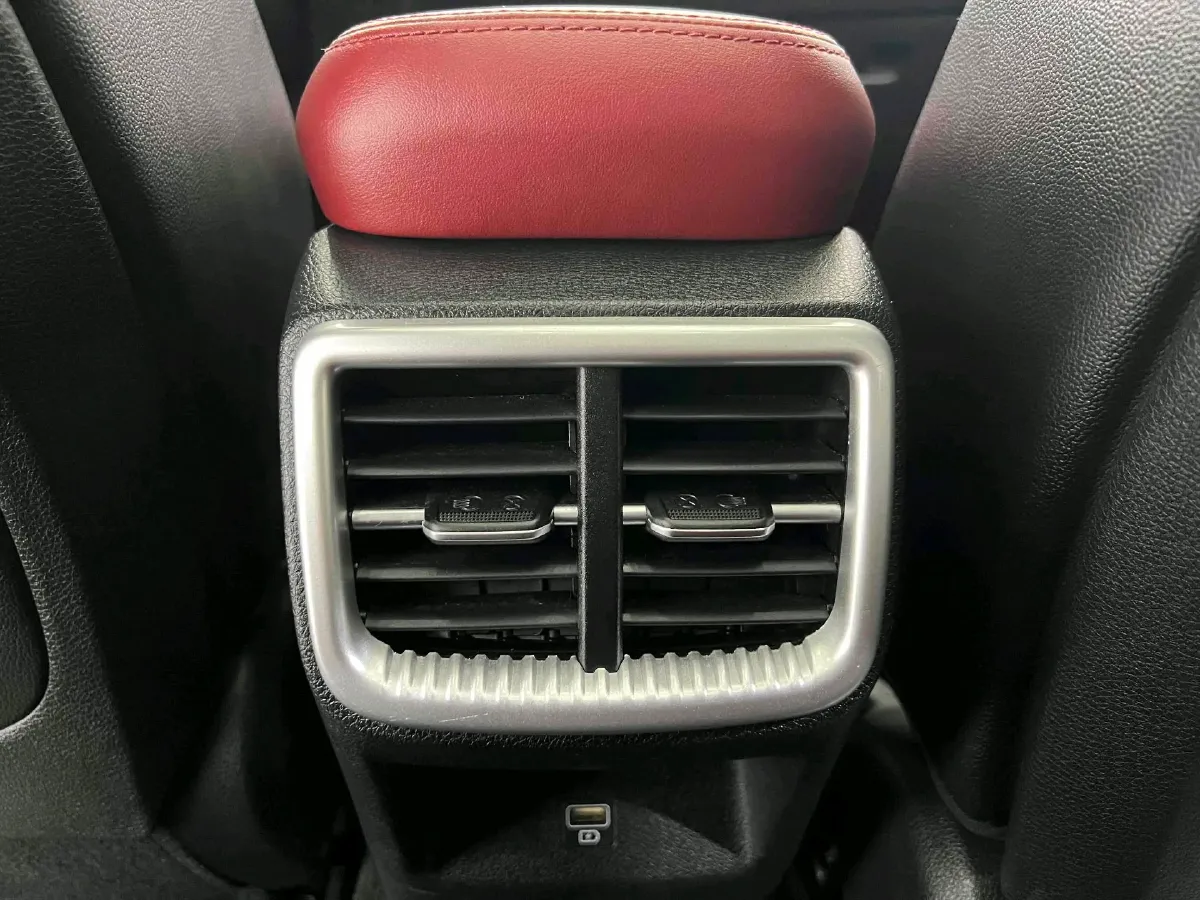 2021 Kia K5 2.0T 240HP L4 8AT,autocango,china used car exporter,china ev exporter,chinese used car exporter,chinese used ev exporter