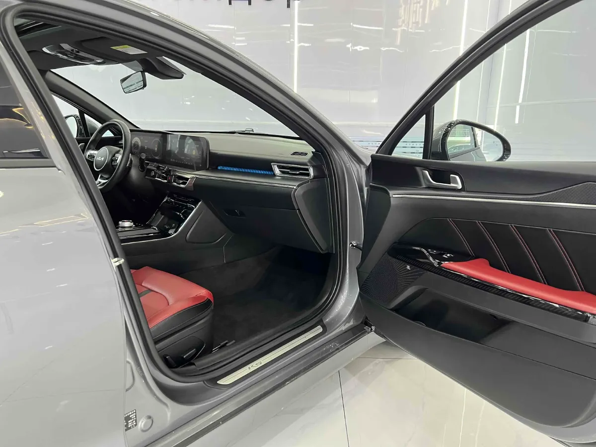 2021 Kia K5 2.0T 240HP L4 8AT,autocango,china used car exporter,china ev exporter,chinese used car exporter,chinese used ev exporter