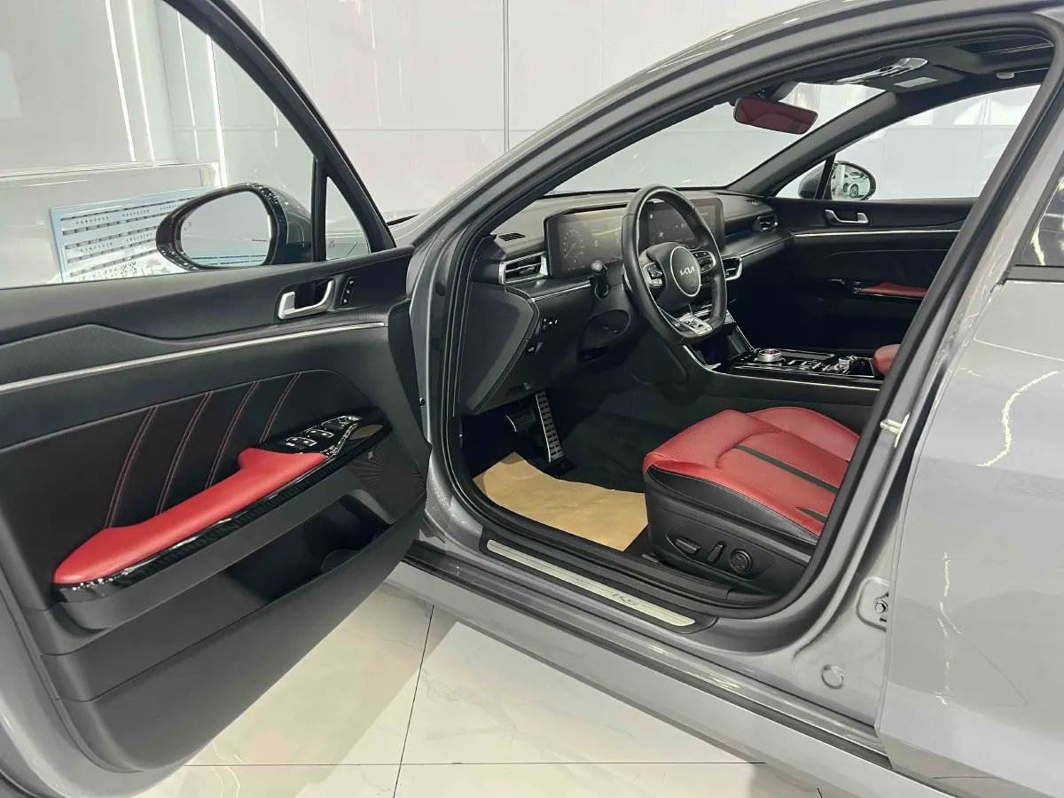 2021 Kia K5 2.0T 240HP L4 8AT,autocango,china used car exporter,china ev exporter,chinese used car exporter,chinese used ev exporter