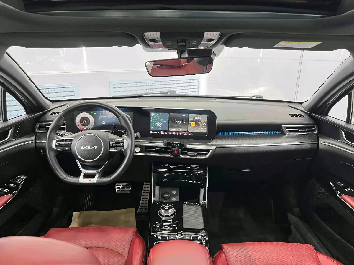 2021 Kia K5 2.0T 240HP L4 8AT,autocango,china used car exporter,china ev exporter,chinese used car exporter,chinese used ev exporter